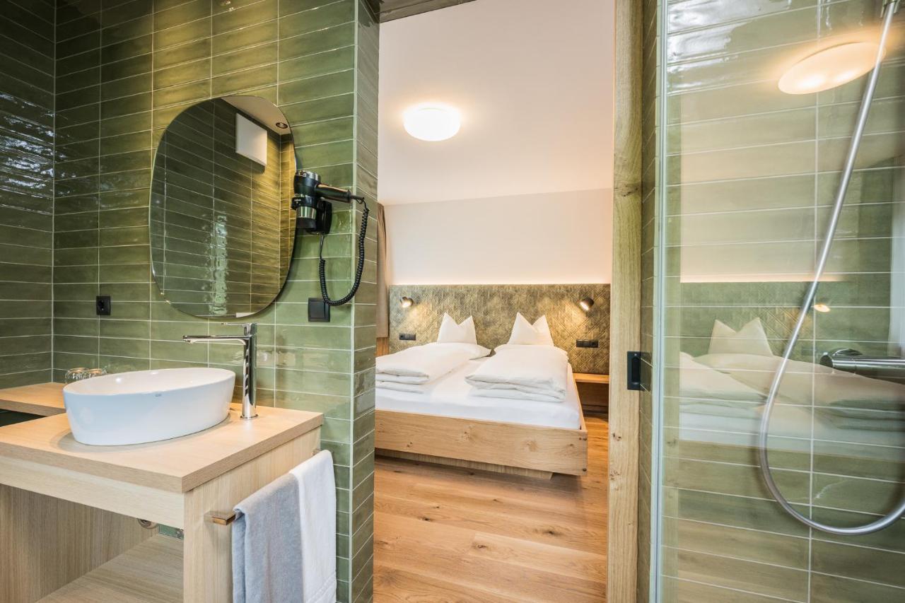 Gasthof Albergo Dolomiten Braies  Exterior foto