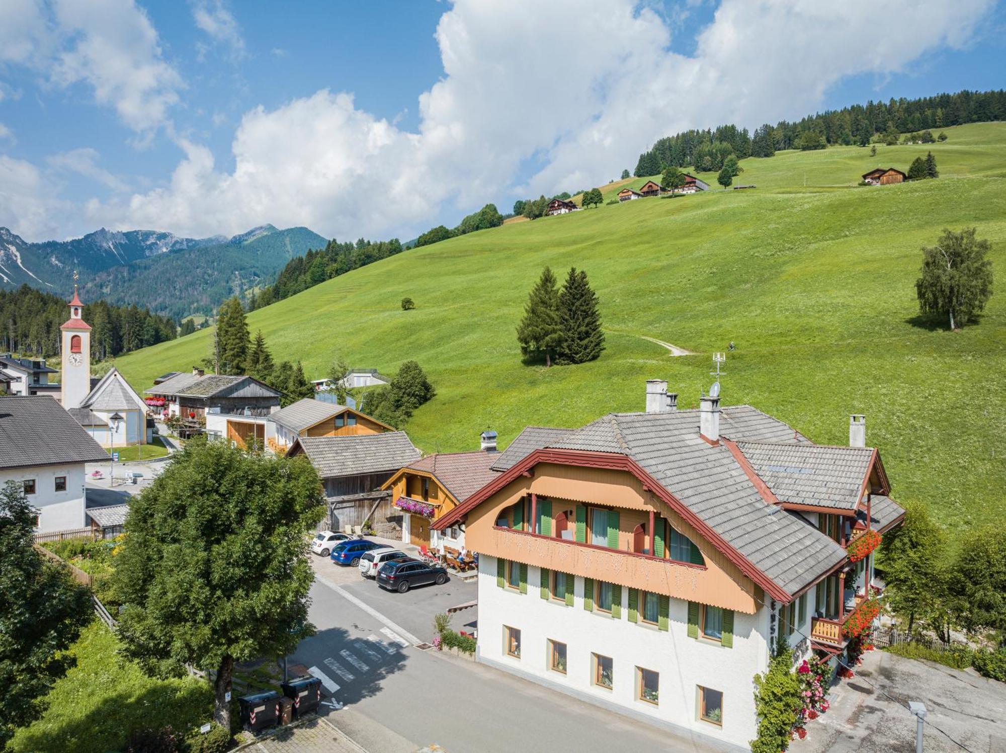 Gasthof Albergo Dolomiten Braies  Exterior foto