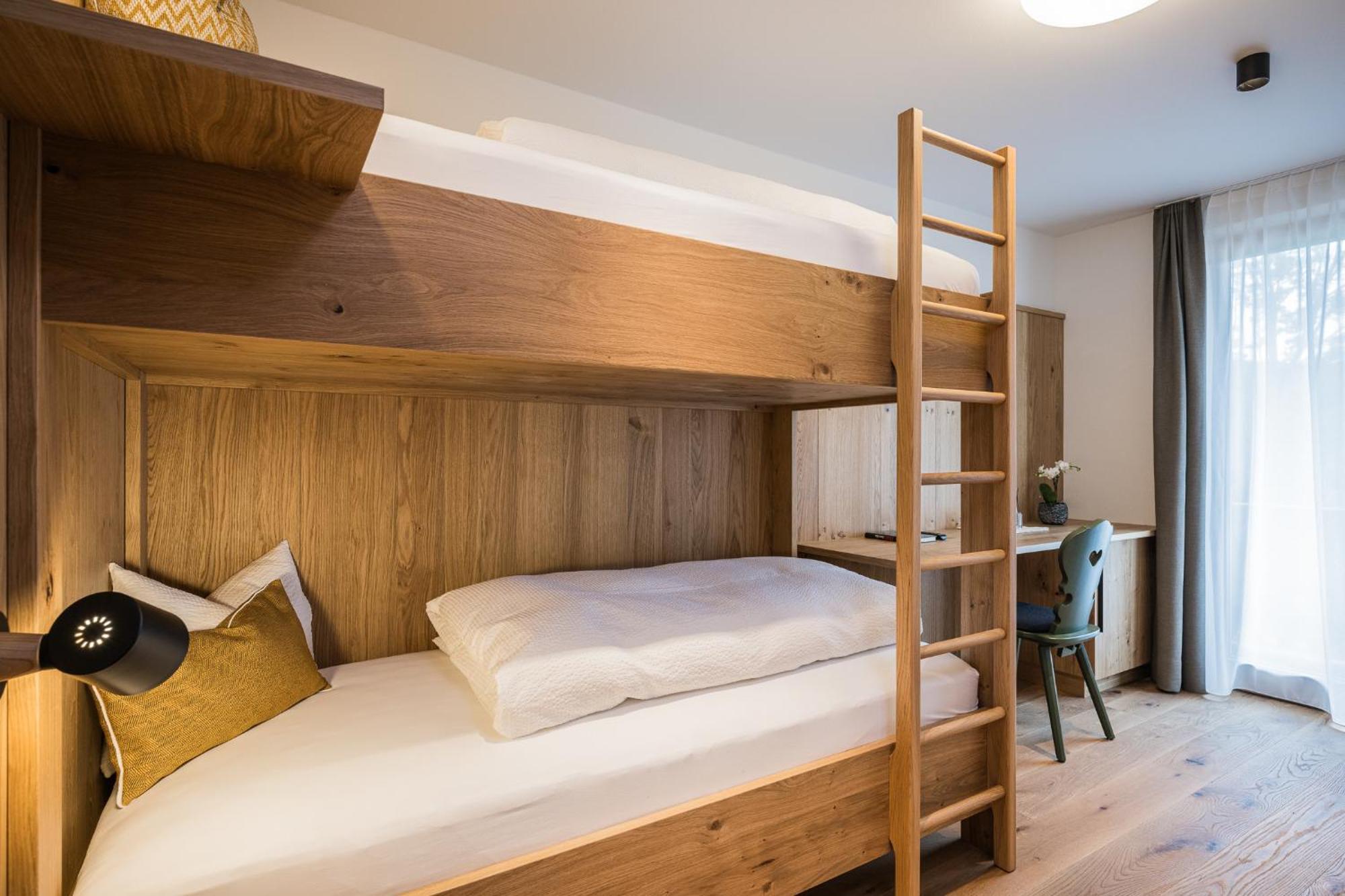 Gasthof Albergo Dolomiten Braies  Exterior foto