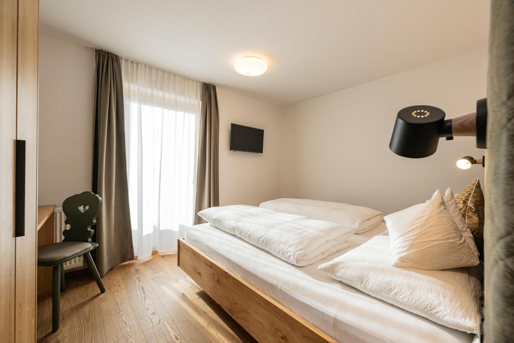 Gasthof Albergo Dolomiten Braies  Exterior foto